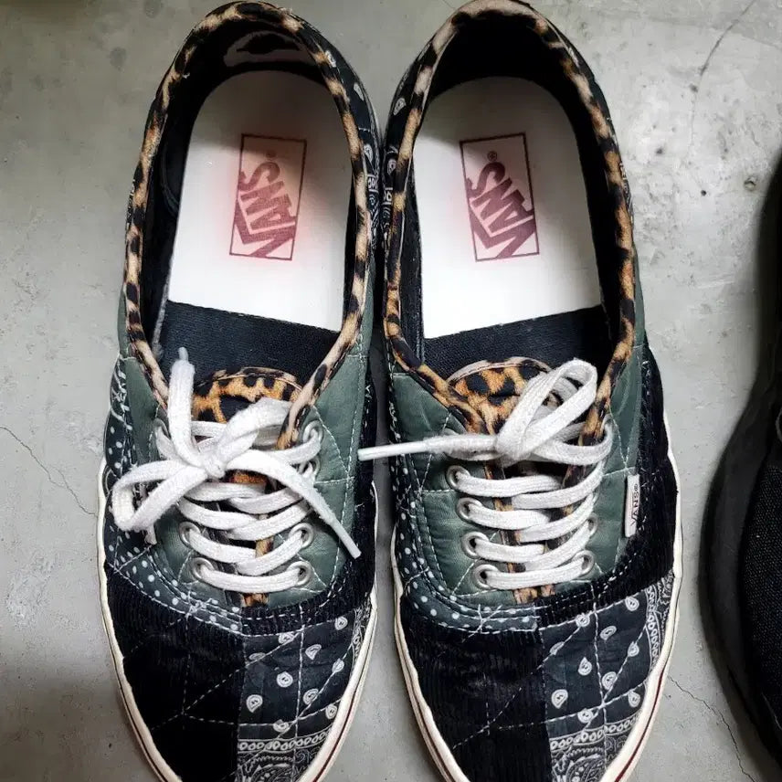[BUNJANG] Assorted 280mm Sneakers (Vans/Adidas/New Balance) / 280사이즈 신발 모음(반스/아디다스/뉴발란스)