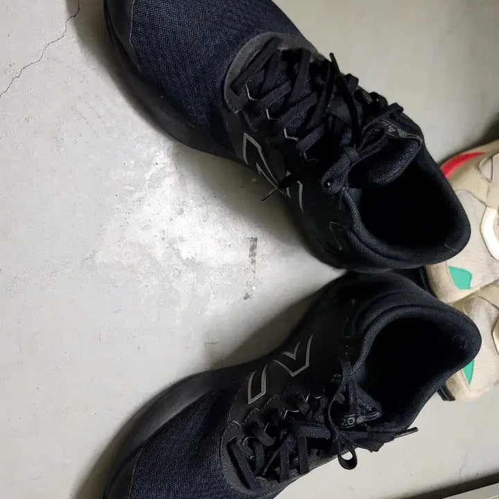 [BUNJANG] Assorted 280mm Sneakers (Vans/Adidas/New Balance) / 280사이즈 신발 모음(반스/아디다스/뉴발란스)