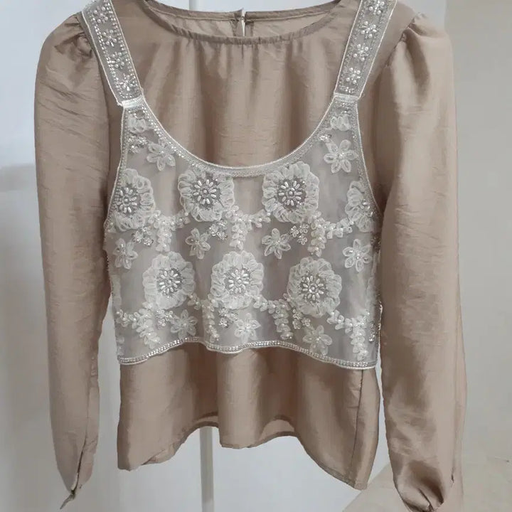 [SOLD OUT] 새상품 레이스 뷔스티에 블라우스