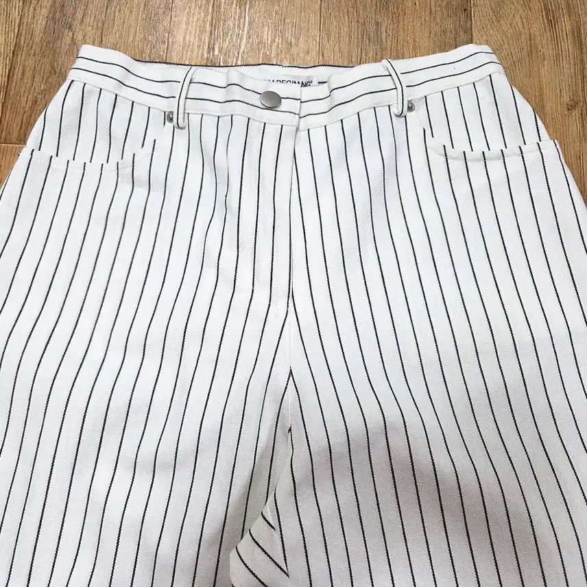 [BUNJANG] From Beginning Striped White Denim Pants / 프롬비기닝(FromBeginning) 스트라이프 화이트팬츠  66 새상품