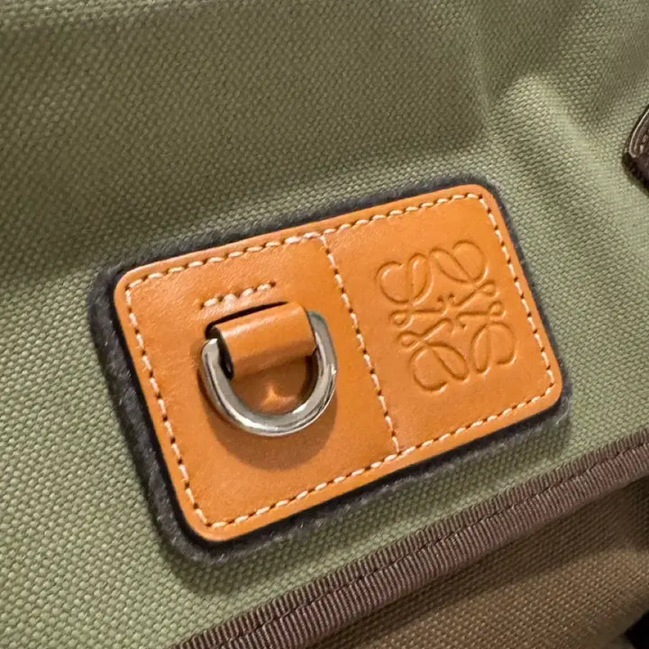 [SOLD OUT] 로에베 로고 미니 크로스백 미니백