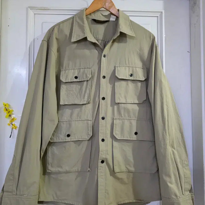[SOLD OUT] 봄  디자인이쁜  고급스런 면  자켓  깨끗해요 가슴단면61