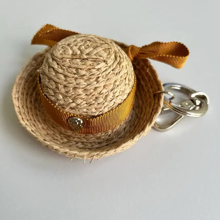 [BUNJANG] HELEN KAMINSKI Raffia Keychain / 헬렌카민스키 라피아 키링