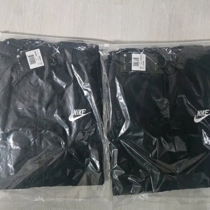 [BUNJANG] Nike Hooded Windbreaker Jacket Black / 나이키 후드 바람막이 블랙. M~xl