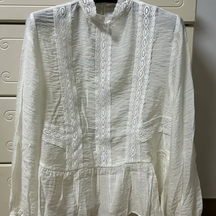 [BUNJANG] ZARA Park Bo-young Lace Blouse / 자라 박보영 블라우스