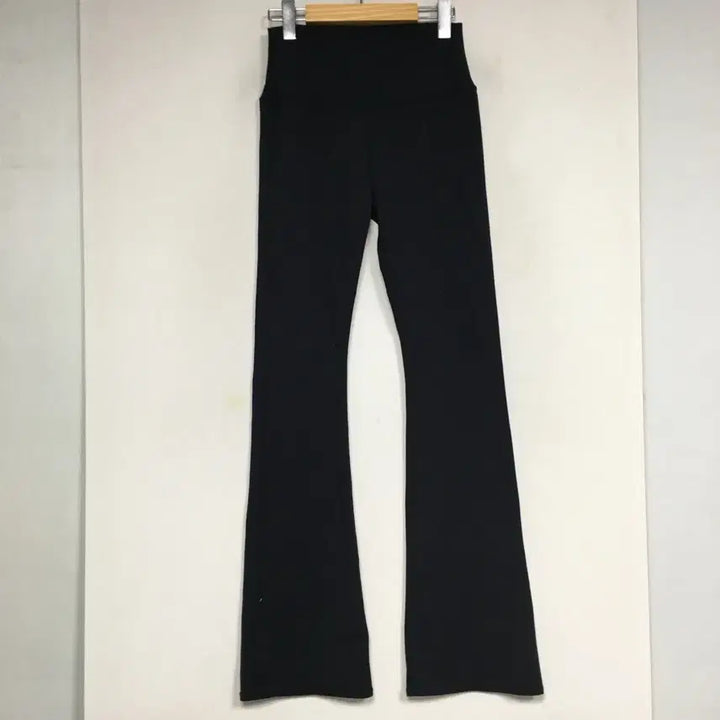 [SOLD OUT] ALO 알로 에어브러쉬 부츠컷 레깅스 M