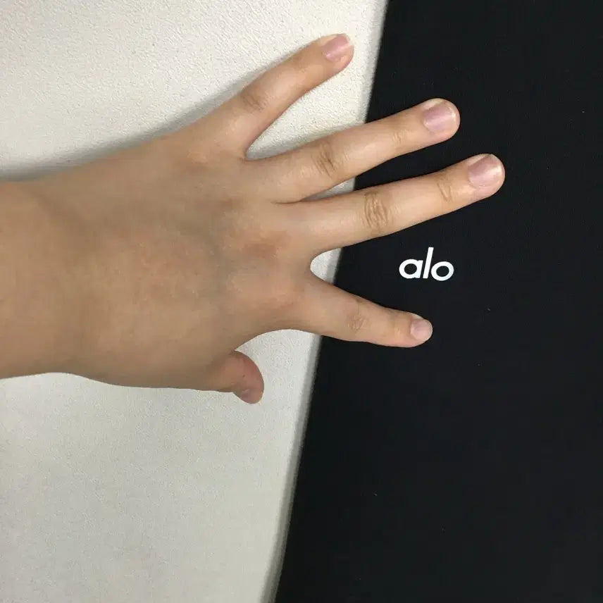 [SOLD OUT] ALO 알로 에어브러쉬 부츠컷 레깅스 M