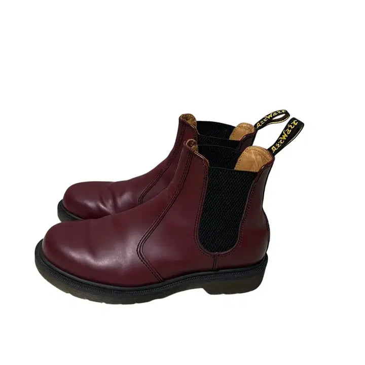 [BUNJANG] Dr. Martens Cherry Red Chelsea Boots / 닥터마틴 체리레드 첼시 부츠