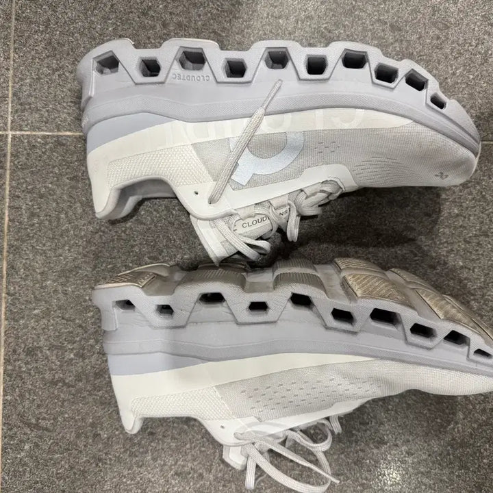 [BUNJANG] On Running Cloudmonster White 275 / 온러닝 클라우드 몬스터 화이트 275