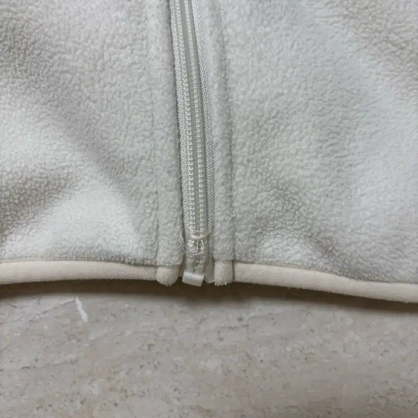 [BUNJANG] Jeep Ivory Fleece Zip-Up Jacket / Jeep 지프 아이보리색 후리스 집업