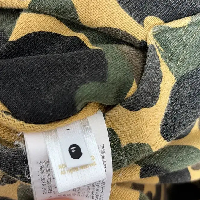 [SOLD OUT] 급처) 베이프 ponr 리버시블(양면) 샤크후드 정품