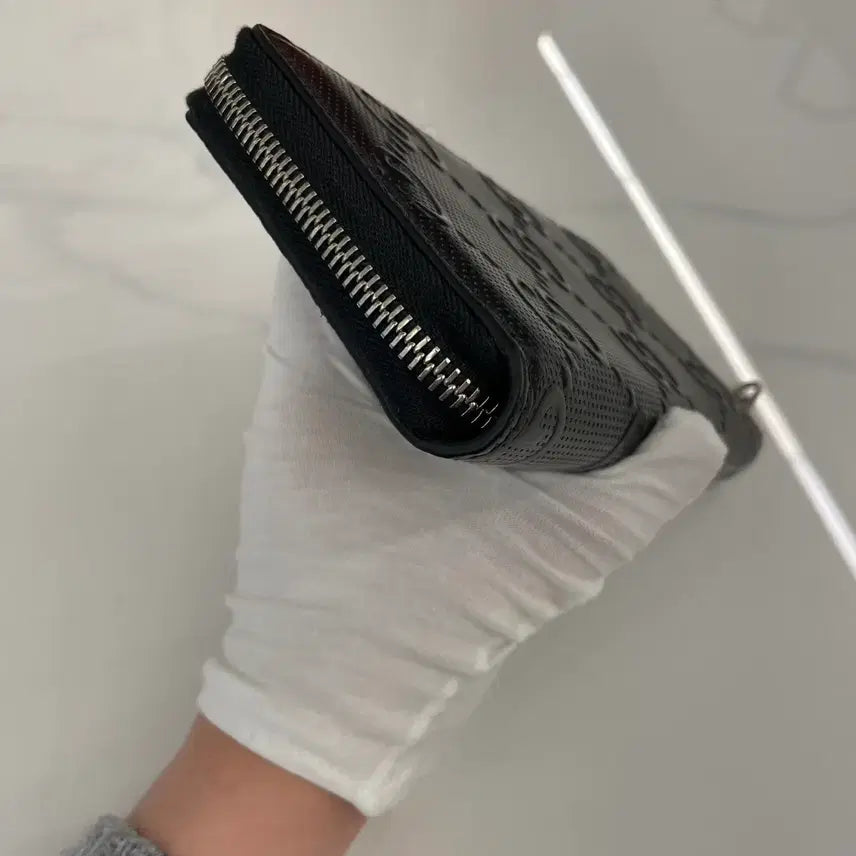 [BUNJANG] Gucci GG Embossing Zip Around Wallet / 구찌 GG 엠보싱 지퍼장지갑
