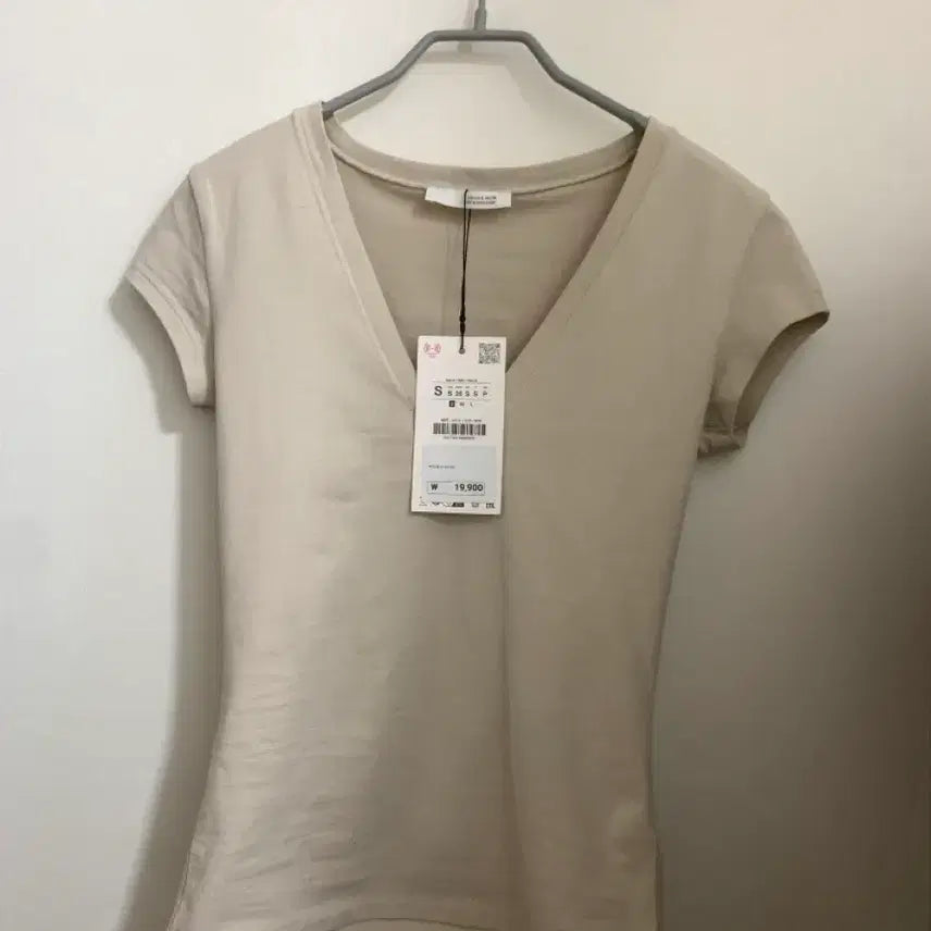 [BUNJANG] ZARA Seulgi V-Neck T-Shirt / 자라 하이슬기 브이넥 티셔츠 새상품