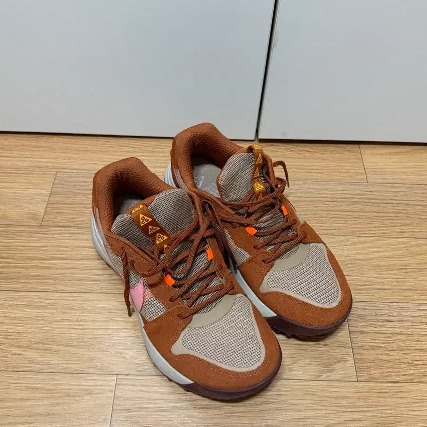 [BUNJANG] Nike ACG Lowcate Brown Sneakers / 나이키 acg 로우케이트 260 브라운