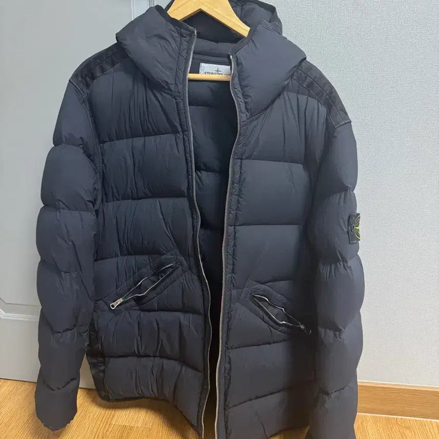[SOLD OUT] 스톤아일랜드 네이비 패딩 XL