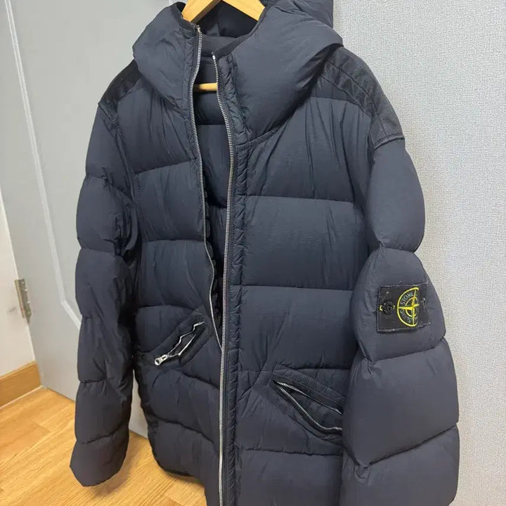 [SOLD OUT] 스톤아일랜드 네이비 패딩 XL
