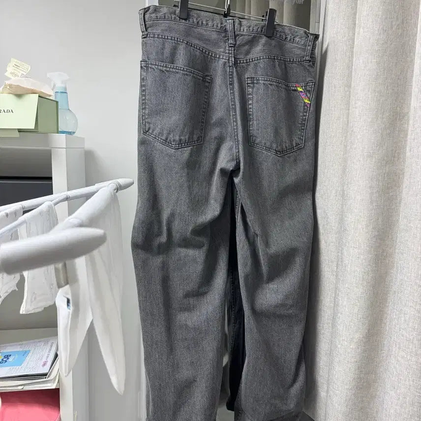 [SOLD OUT] 이즈네스 isness 그레이 흑연청 48사이즈 판매 아프레쎄 헤릴