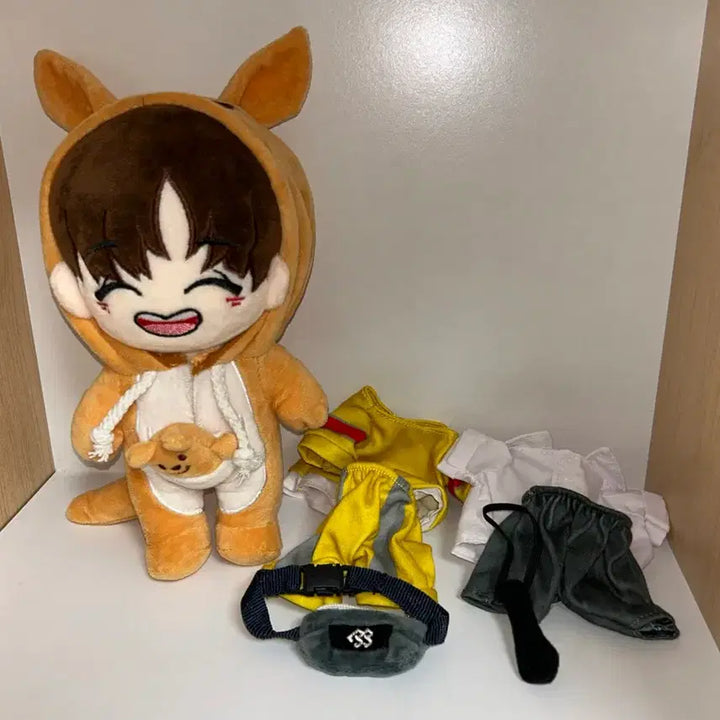 [BUNJANG] BTOB Im Hyunsik 20cm Doll / 비투비 임현식 인형(20cm) 새싹식