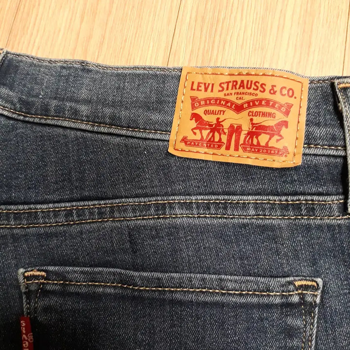 [SOLD OUT] 리바이스 314 SHAPING STRAIGHT 청바지 데님 면스판