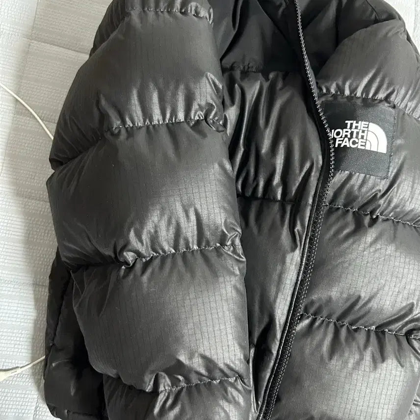[BUNJANG] The North Face Nuptse Shiny Black Jacket / 노스페이스 눕시 유광블랙 M(95)사이즈