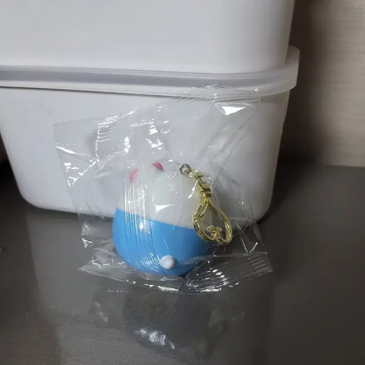 [BUNJANG] Hello Kitty Lighting Figure Keyring / (5월까지 할인)헬로키티 라이팅 피규어 키링(미개봉 새상품)