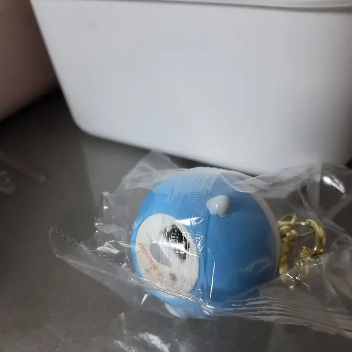 [BUNJANG] Hello Kitty Lighting Figure Keyring / (5월까지 할인)헬로키티 라이팅 피규어 키링(미개봉 새상품)