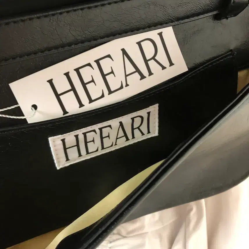 [BUNJANG] HEEARI 숄더백 / HEEARI 숄더백