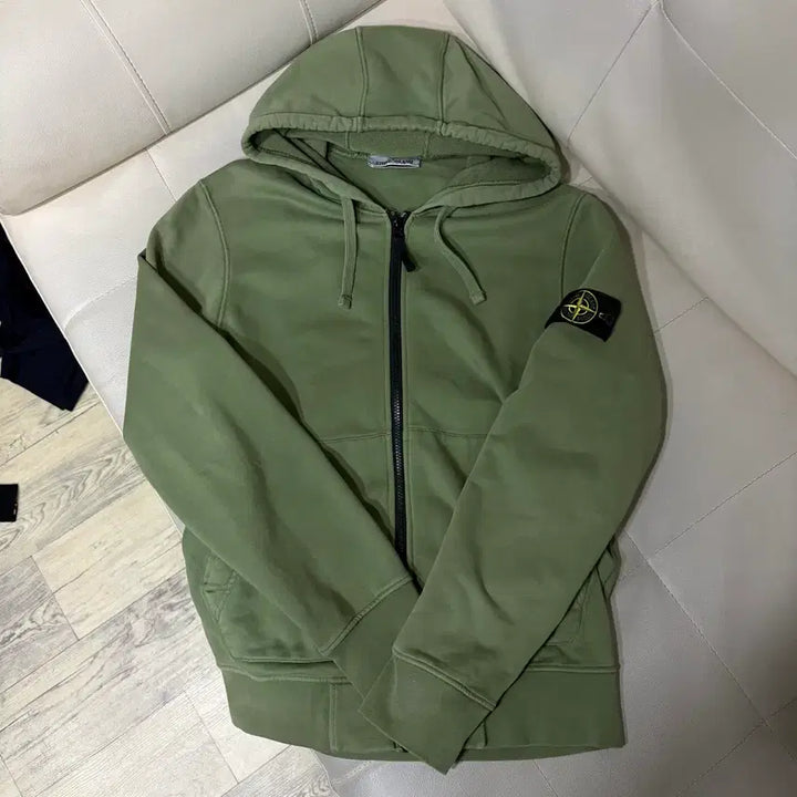 [SOLD OUT] [정품] 스톤아일랜드 후드집업