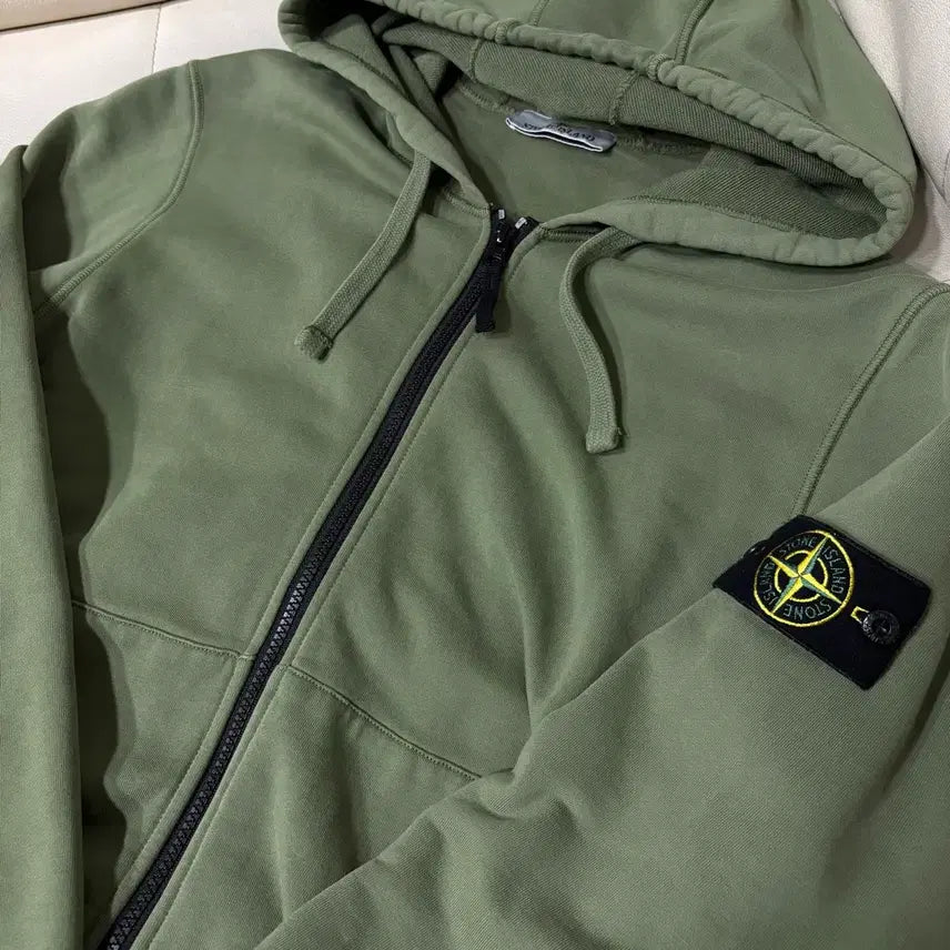 [SOLD OUT] [정품] 스톤아일랜드 후드집업