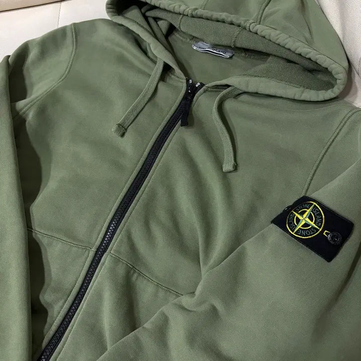 [SOLD OUT] [정품] 스톤아일랜드 후드집업