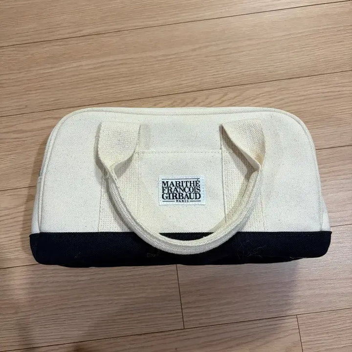 [BUNJANG] 마리떼 프랑소와 저버 피크닉 미니 토트백 오트밀 새제품 / 마리떼 프랑소와 저버 피크닉 미니 토트백 오트밀 새제품