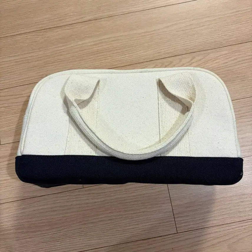 [BUNJANG] 마리떼 프랑소와 저버 피크닉 미니 토트백 오트밀 새제품 / 마리떼 프랑소와 저버 피크닉 미니 토트백 오트밀 새제품