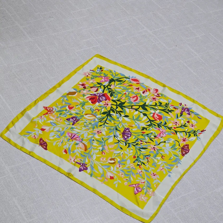 [BUNJANG] Floral Butterfly Pattern Scarf / 플라워 나비 패턴 스카프