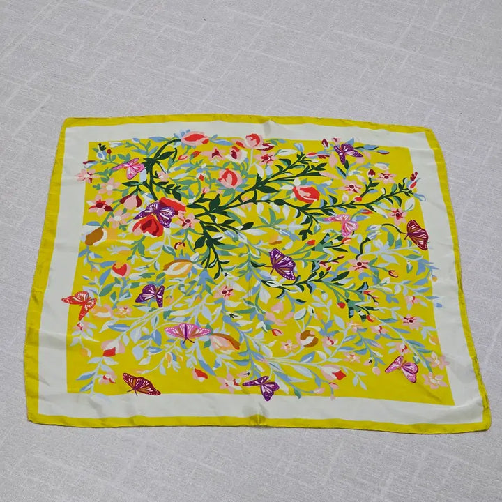 [BUNJANG] Floral Butterfly Pattern Scarf / 플라워 나비 패턴 스카프
