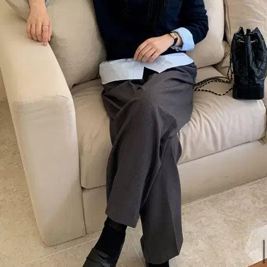 [BUNJANG] 잇모멘텀 누아 핀턱 와이드 슬랙스 팬츠 / 잇모멘텀 누아 핀턱 와이드 슬랙스 팬츠