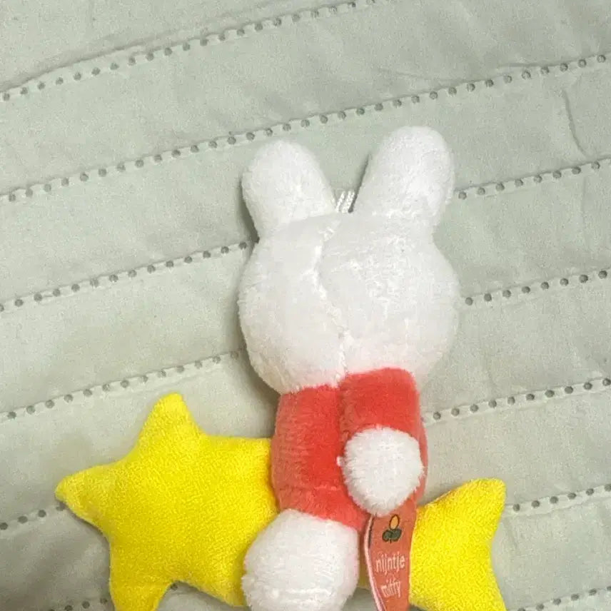 [BUNJANG] Miffy Star-Shaped Mini Doll Keyring / 미피 별똥별 타고 있는 미니인형 키링 달수있음