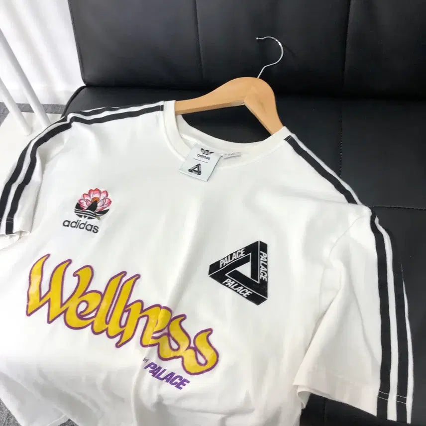 [SOLD OUT] 팔라스x아디다스 한정판 팔라스테 반팔 화이트