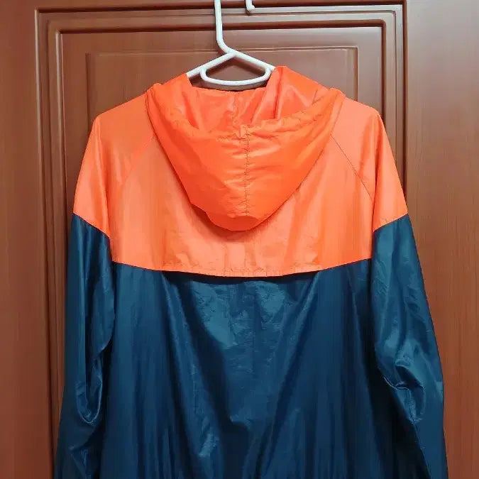 [SOLD OUT] 나이키 윈드러너 바람막이 오렌지 네이비