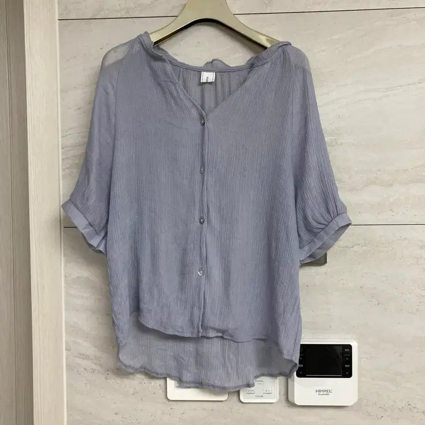 [BUNJANG] 하늘색 시어 셔츠 블라우스 / 하늘색 시어 셔츠 블라우스
