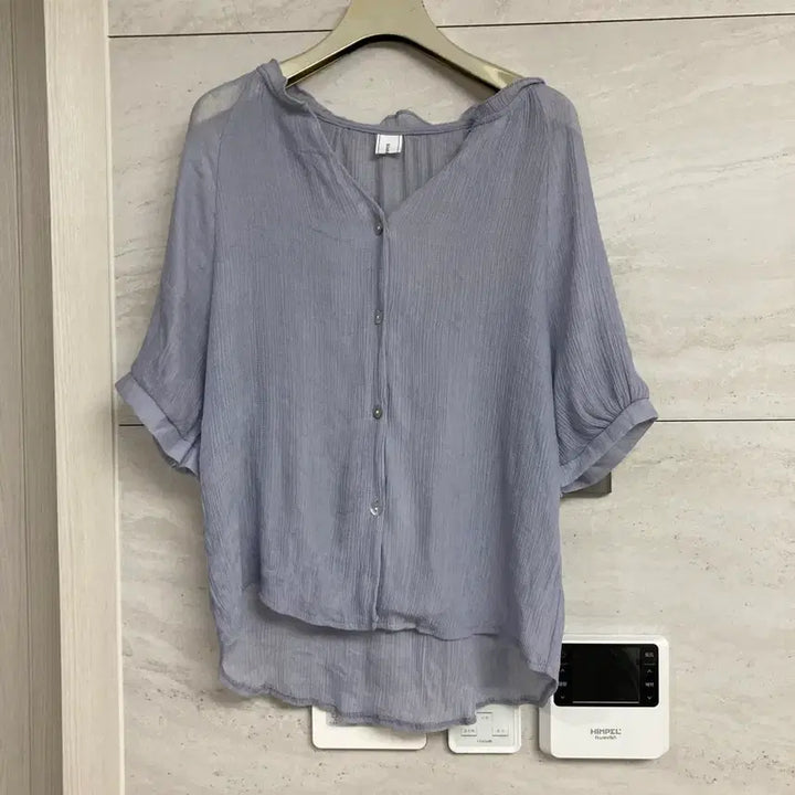 [BUNJANG] 하늘색 시어 셔츠 블라우스 / 하늘색 시어 셔츠 블라우스