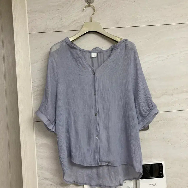 [BUNJANG] 하늘색 시어 셔츠 블라우스 / 하늘색 시어 셔츠 블라우스