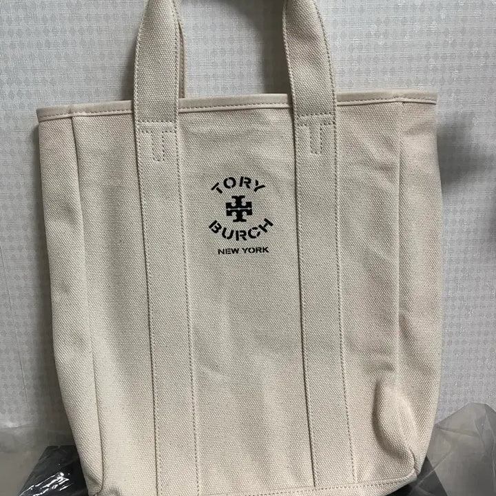 [SOLD OUT] 토리버치 캔버스 토트백 새상품 판매합니다.