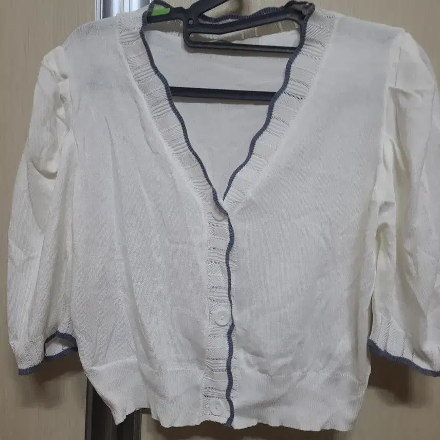 [BUNJANG] Crop Cotton Shoulder Cardigan / 크롭 면 어깨벌른가디건:귀엽고 쫀쫀하고 고급딥니다