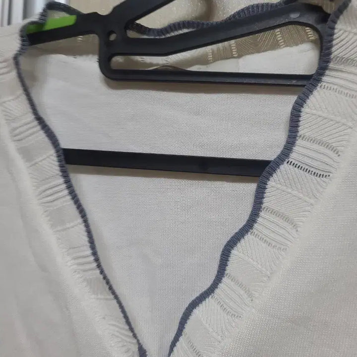 [BUNJANG] Crop Cotton Shoulder Cardigan / 크롭 면 어깨벌른가디건:귀엽고 쫀쫀하고 고급딥니다