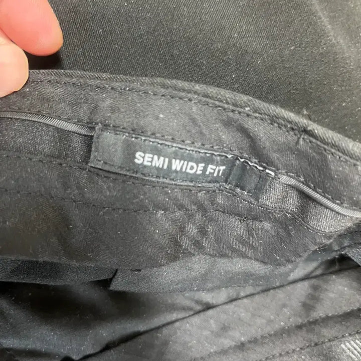 [BUNJANG] Musinsa Semi-Wide Fit Slacks / 무신사 세미와이드핏 슬랙스32