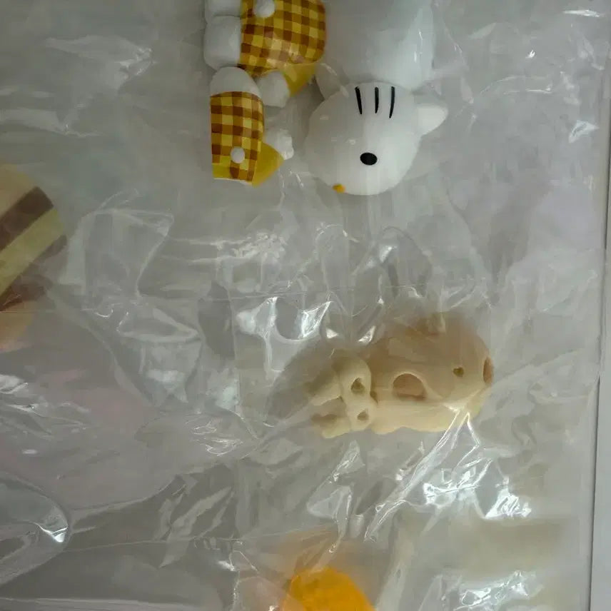 [BUNJANG] Sanrio Candy Mix Deconstructed Figure Kitty / 산리오 캔디믹스 해체 피규어 키티