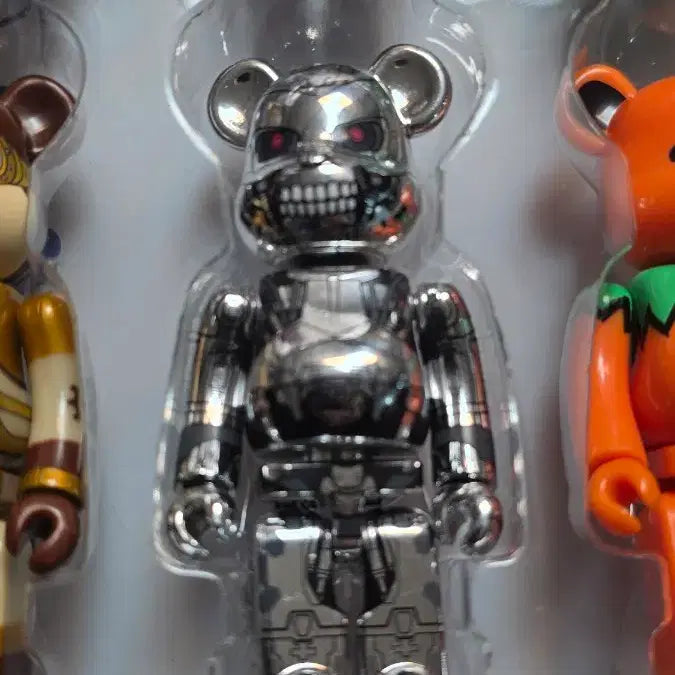 [BUNJANG] Medicom Toy Terminator Bearbrick 100% / 터미네이터 베어브릭 100%