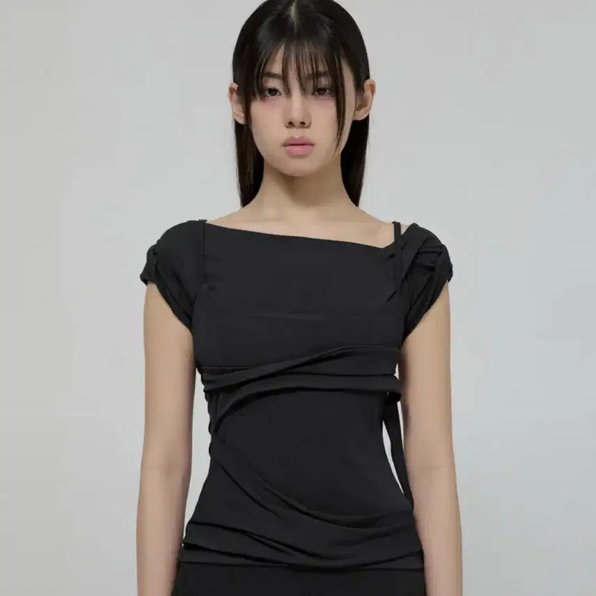 [SOLD OUT] 교환or판매) 플레어업 레이어드 뷔스티에 티셔츠 블랙