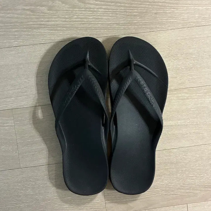 [BUNJANG] Archies Black Flip-Flop Slippers 230 / 아치스 블랙 쪼리 슬리퍼 230