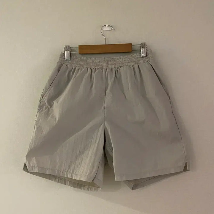 [BUNJANG] Guess Gray Athletic Shorts / 게스 운동복 팬츠 반바지 그레이